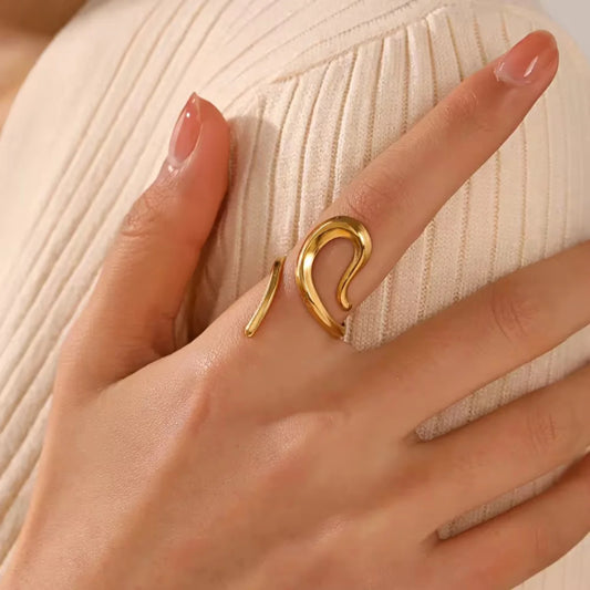 Serpent Flow Ring