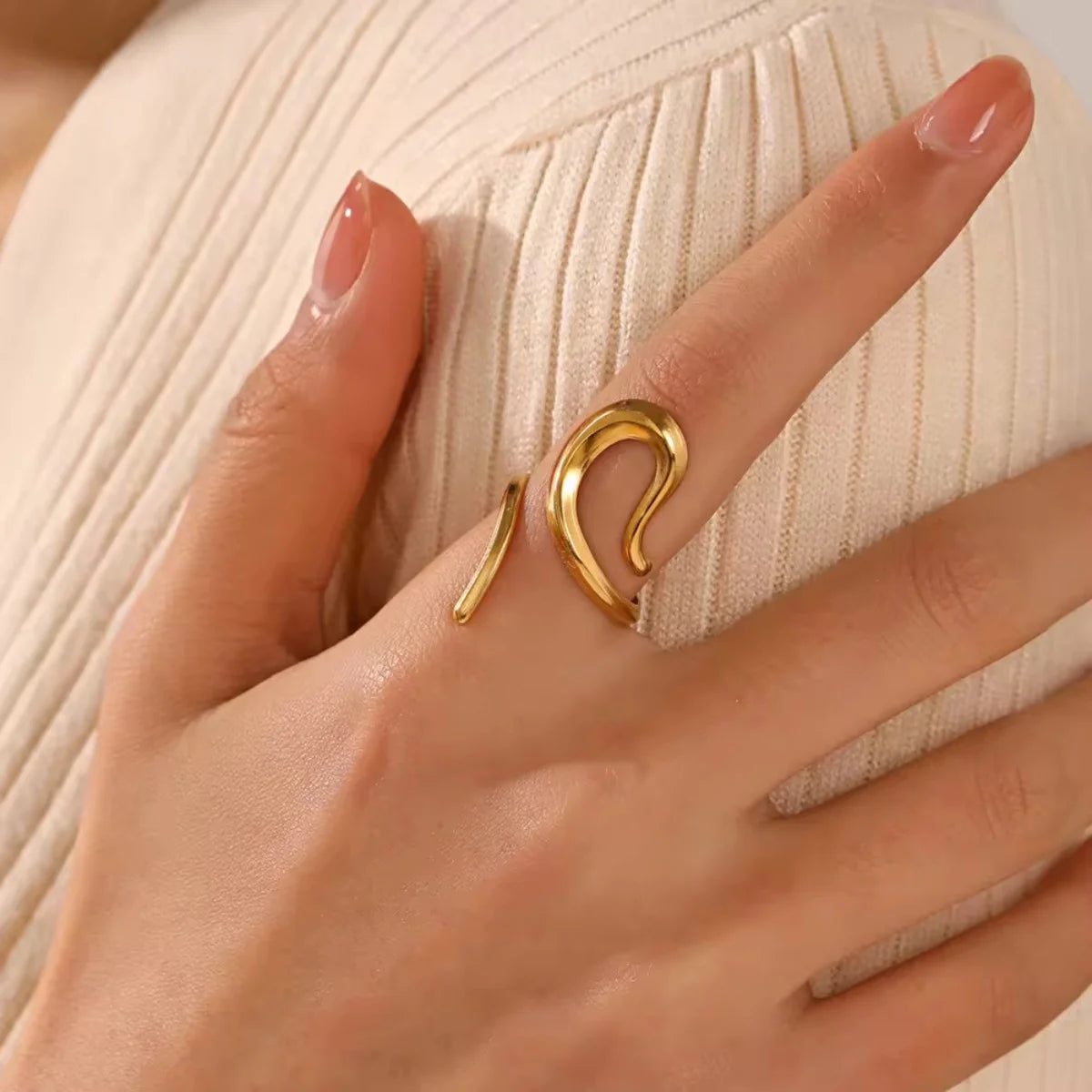Serpent Flow Ring