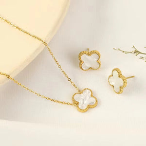 Clover Necklace
