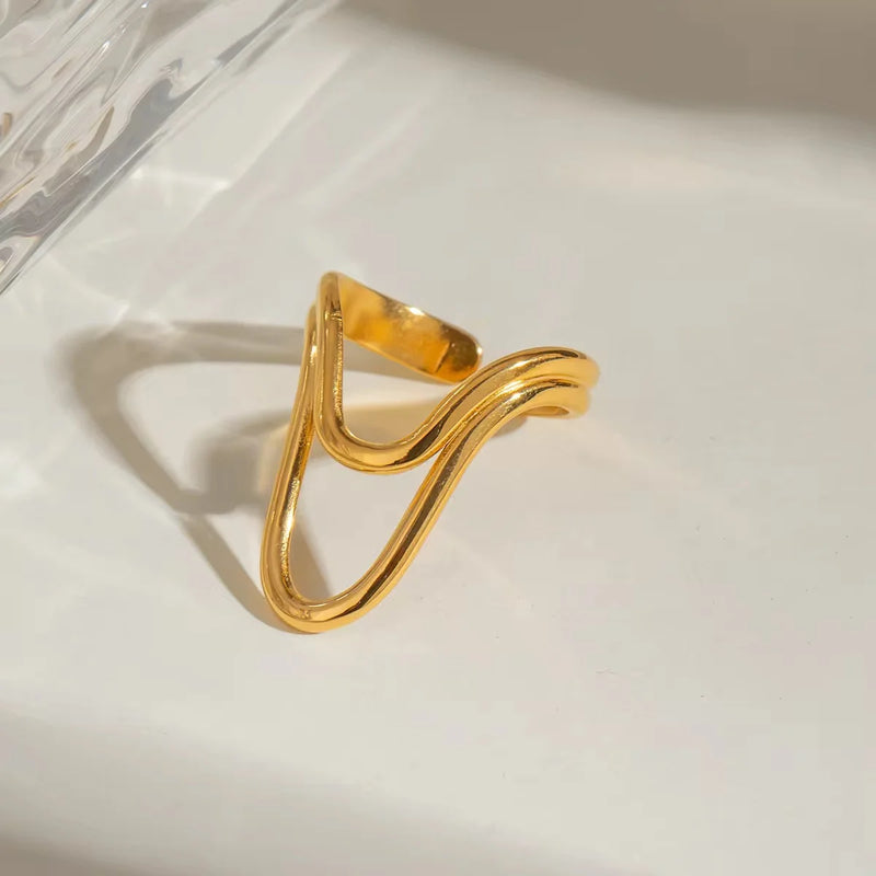 Abstract Wave Gold Ring