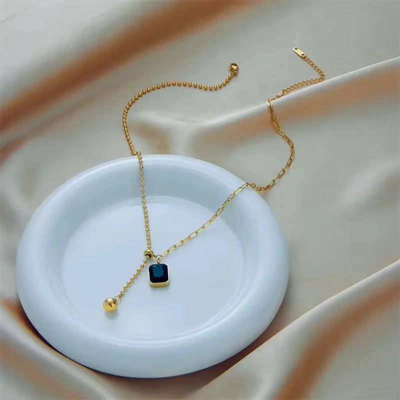 Noir Texture Pendant Necklace